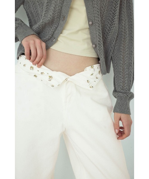 ALEXIA STAM（アリシアスタン）の「Floral Denim Pants /ウエストフローラル デニムパンツ（デニムパンツ・レディース・ブルー/ホワイト・2/1/0/3）」の10枚目の写真