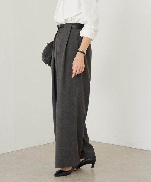 LIVETART（リヴェタート）の「エステルシャンブレータックパンツ《LIVETART》（その他パンツ・レディース・ベージュ/グレー・FREE）」の4枚目の写真