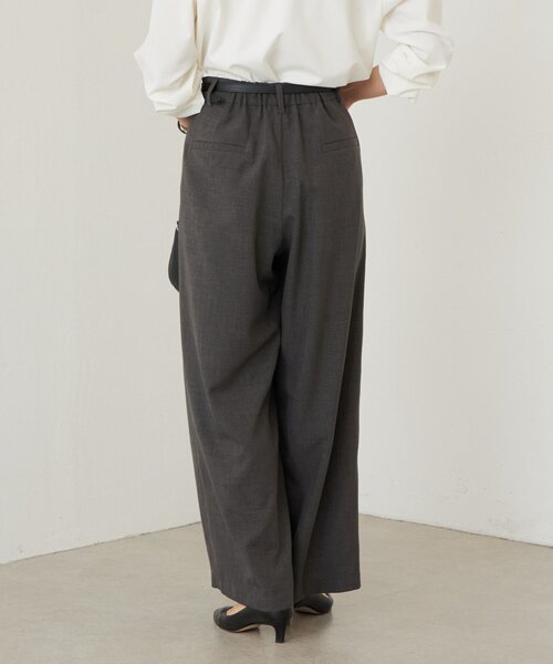 LIVETART（リヴェタート）の「エステルシャンブレータックパンツ《LIVETART》（その他パンツ・レディース・ベージュ/グレー・FREE）」の5枚目の写真