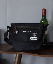 僕のヒーローアカデミア×OUTDOOR PRODUCTS 缶バッチ付きフラップショルダー