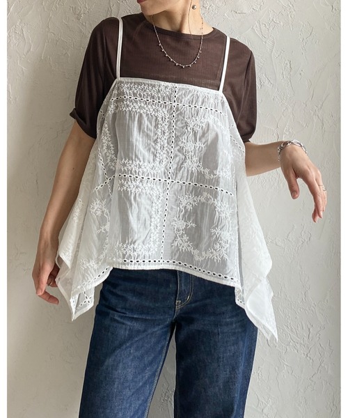 She's Closet（シーズクローゼット）の「花柄 刺繍レース エンブロイダリー パッチワーク風 アシンメトリー ヘム キャミソール ビスチェ（キャミソール・レディース・オフホワイト/ブラック・FREE）」の6枚目の写真