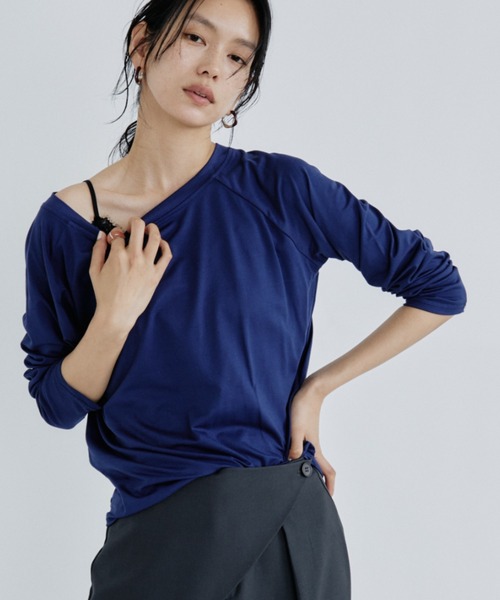 DRWCYS(ドロシーズ)の「オフショルルーズTEE(Tシャツ/カットソー・レディース・ブラック/ホワイト/ネイビー・FREE)」の13枚目の写真