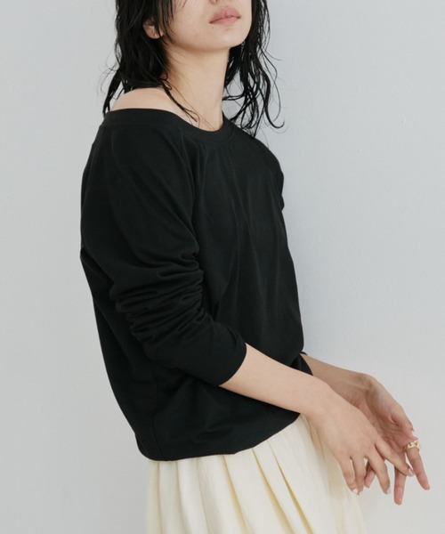 DRWCYS(ドロシーズ)の「オフショルルーズTEE(Tシャツ/カットソー・レディース・ブラック/ホワイト/ネイビー・FREE)」の7枚目の写真
