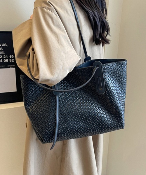 ONEP STAR(ワンピスター)の「編み込みトートバッグ(トートバッグ・レディース・ライトブラウン/オフホワイト/ブラック/ダークブラウン・FREE)」の17枚目の写真