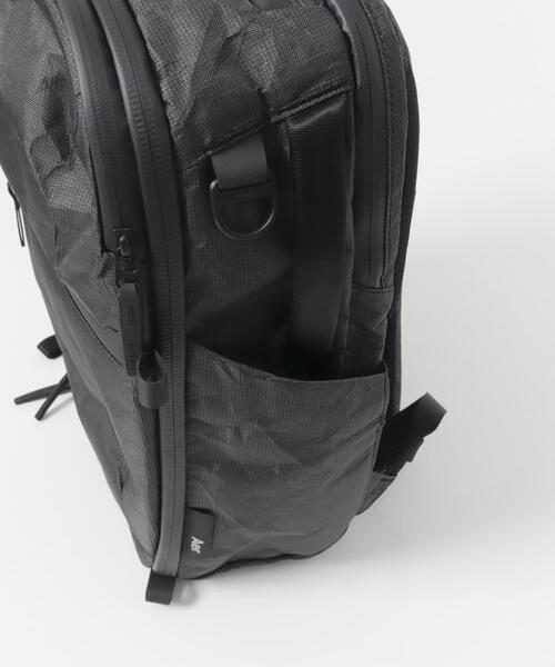 Aer(エアー)の「AER CITY PACK PRO 2 20L ULTRA(バックパック/リュック・メンズ・ブラック・FREE)」の5枚目の写真