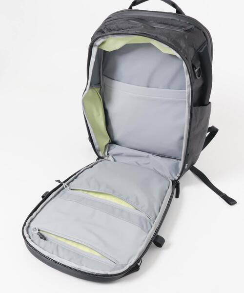 Aer(エアー)の「AER CITY PACK PRO 2 20L ULTRA(バックパック/リュック・メンズ・ブラック・FREE)」の8枚目の写真