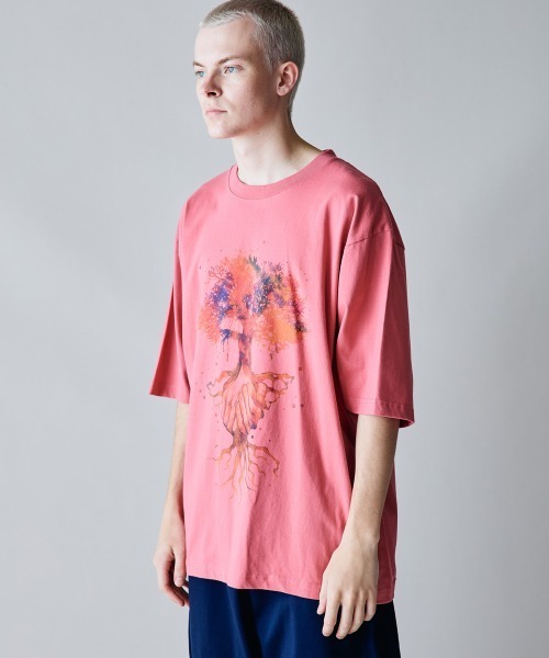 rehacer（レアセル）の「rehacer : Hands Free Relax Fit T-Shirt / ハンズフリー リラックスフィット Tシャツ（Tシャツ/カットソー・メンズ・ベージュ/ホワイト/ピンク・SMALL/MEDIUM/LARGE/X-LARGE）」の5枚目の写真