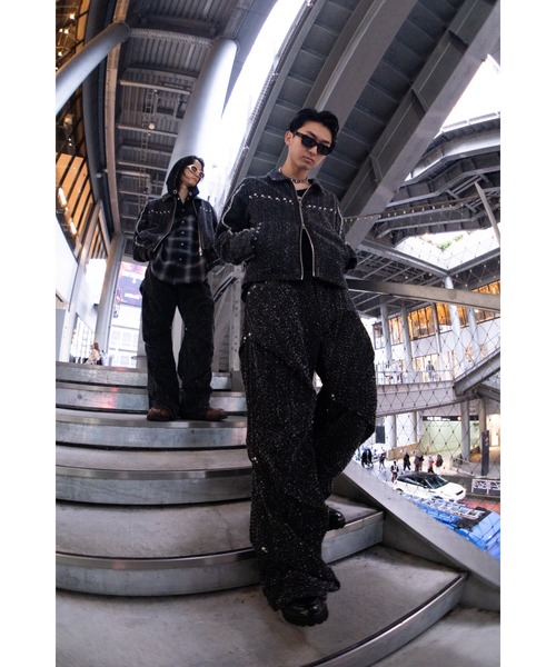 VI E DIT(ヴィエディット)の「Needle Stud Random Tack Pants/ニードルスタッズランダムタックパンツ/ワイドデニム(デニムパンツ・メンズ・その他・1/2)」の3枚目の写真