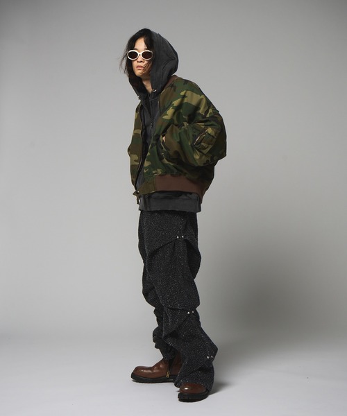 VI E DIT(ヴィエディット)の「Needle Stud Random Tack Pants/ニードルスタッズランダムタックパンツ/ワイドデニム(デニムパンツ・メンズ・その他・1/2)」の6枚目の写真