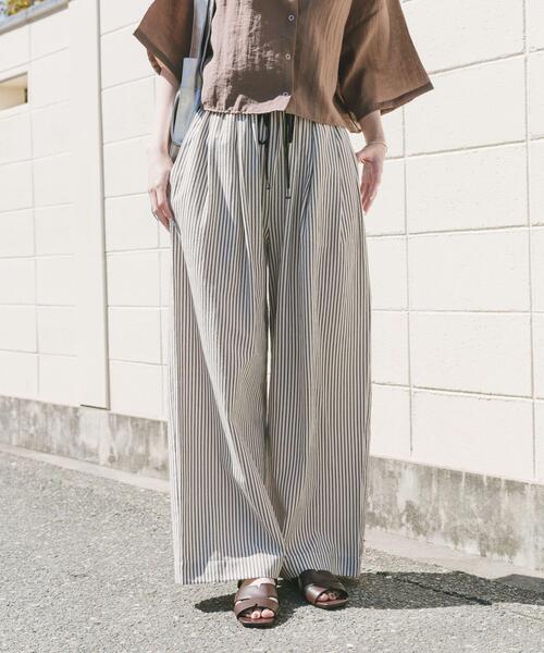 ITEMS URBANRESEARCH(アイテムズ アーバンリサーチ)の「サッカーストライプパンツ(その他パンツ・レディース・ブラック/ライトブルー・FREE)」の4枚目の写真