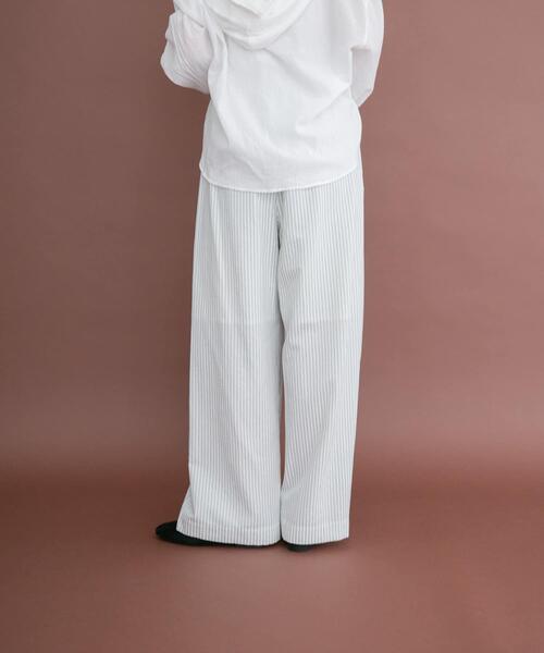 ITEMS URBANRESEARCH(アイテムズ アーバンリサーチ)の「サッカーストライプパンツ(その他パンツ・レディース・ブラック/ライトブルー/ブラウン・FREE)」の15枚目の写真
