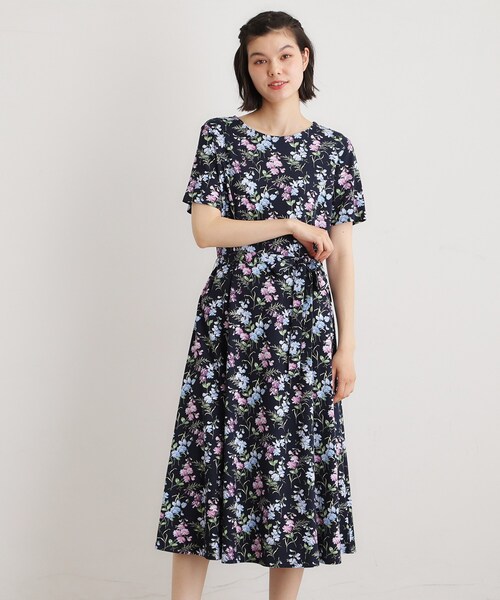 LAURA ASHLEY（ローラアシュレイ）の「【UVカット／接触冷感】ポリー柄 コットンジャージーワンピース（ワンピース・レディース・ホワイト系3/ネイビー系・38/40）」の7枚目の写真