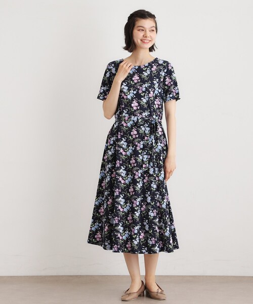 LAURA ASHLEY（ローラアシュレイ）の「【UVカット／接触冷感】ポリー柄 コットンジャージーワンピース（ワンピース・レディース・ホワイト系3/ネイビー系・38/40）」の8枚目の写真