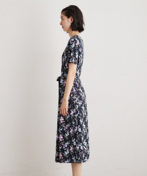LAURA ASHLEY（ローラアシュレイ）の「【UVカット／接触冷感】ポリー柄 コットンジャージーワンピース（ワンピース・レディース・ホワイト系3/ネイビー系・38/40）」の12枚目の写真