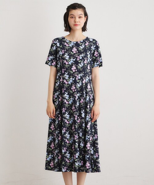 LAURA ASHLEY（ローラアシュレイ）の「【UVカット／接触冷感】ポリー柄 コットンジャージーワンピース（ワンピース・レディース・ホワイト系3/ネイビー系・38/40）」の19枚目の写真