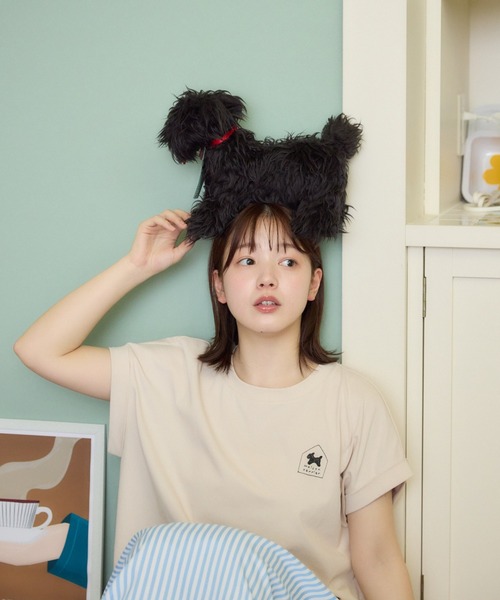 meeny miny(ミーニーマイニー)の「【メゾンテリア】Maison TerrierロゴTシャツ(Tシャツ/カットソー・レディース・ホワイト/グレイッシュベージュ/チャコールグレー・S-M/M-L)」の1枚目の写真
