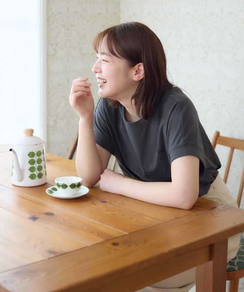 meeny miny(ミーニーマイニー)の「【メゾンテリア】Maison TerrierロゴTシャツ(Tシャツ/カットソー・レディース・ホワイト/グレイッシュベージュ/チャコールグレー・S-M/M-L)」の9枚目の写真