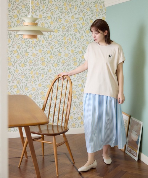 meeny miny(ミーニーマイニー)の「【メゾンテリア】Maison TerrierロゴTシャツ(Tシャツ/カットソー・レディース・ホワイト/グレイッシュベージュ/チャコールグレー・S-M/M-L)」の13枚目の写真