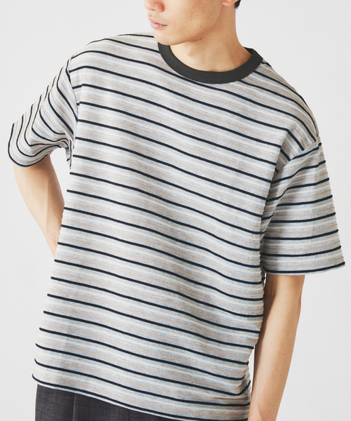 JOURNAL STANDARD relume(ジャーナルスタンダード レリューム)の「テクスチャー マルチボーダー Tシャツ(Tシャツ/カットソー・メンズ・ブルー/ライトグレー/ブラックミックス・MEDIUM/LARGE)」の2枚目の写真