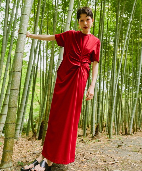 お揃いの練習着　　M@STERPIECE LINE SLIT TUCK H/S OP（ワンピース）｜OMMO（オーエムエムオー）の