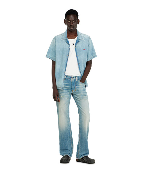 DIESEL(ディーゼル)の「メンズ デニムシャツ D-NABIL-D(シャツ/ブラウス・メンズ・ライトブルー・LARGE/MEDIUM/SMALL/X-SMALL/X-LARGE/XX-LARGE)」の2枚目の写真