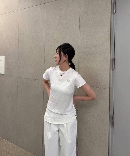 YOSEMITE（ヨセミティ）の「スモール Logo スリムフィット半袖Tシャツ ブラック YT-3Y17（Tシャツ/カットソー・レディース・ブラック・SMALL/MEDIUM）」の6枚目の写真