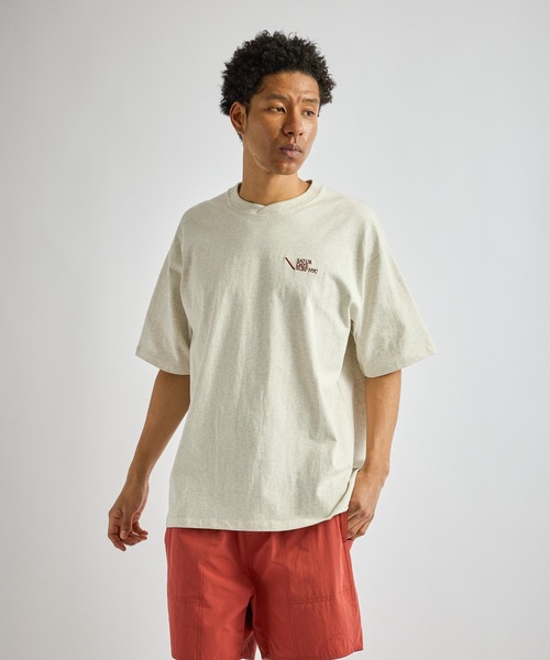 Saturdays NYC(サタデーズ ニューヨークシティ )の「Loofah Collar Relaxed SS Tee(Tシャツ/カットソー・メンズ・ネイビー/ライトグレー/ダークブラウン・L/M/S/XL)」の1枚目の写真