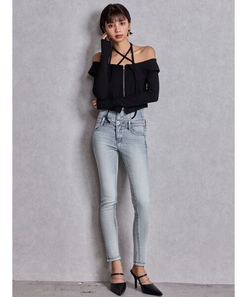 GYDA(ジェイダ)の「ハイウエストウエストクロススキニーデニムパンツ(デニムパンツ・レディース・インディゴブルー/ライトブルー/ブラック・SMALL/MEDIUM/X-SMALL/LARGE)」の16枚目の写真