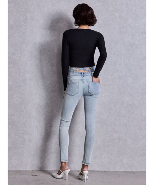 GYDA(ジェイダ)の「ハイウエストウエストクロススキニーデニムパンツ(デニムパンツ・レディース・インディゴブルー/ライトブルー/ブラック・SMALL/MEDIUM/X-SMALL/LARGE)」の20枚目の写真