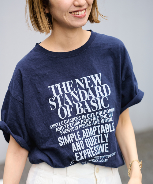 FRAMeWORK(フレームワーク)の「NEW STANDARD TEE(Tシャツ/カットソー・レディース・ネイビー/ダークグリーン/ホワイト・FREE)」の21枚目の写真