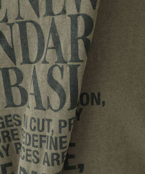 FRAMeWORK(フレームワーク)の「NEW STANDARD TEE(Tシャツ/カットソー・レディース・ネイビー/ダークグリーン/ホワイト・FREE)」の11枚目の写真