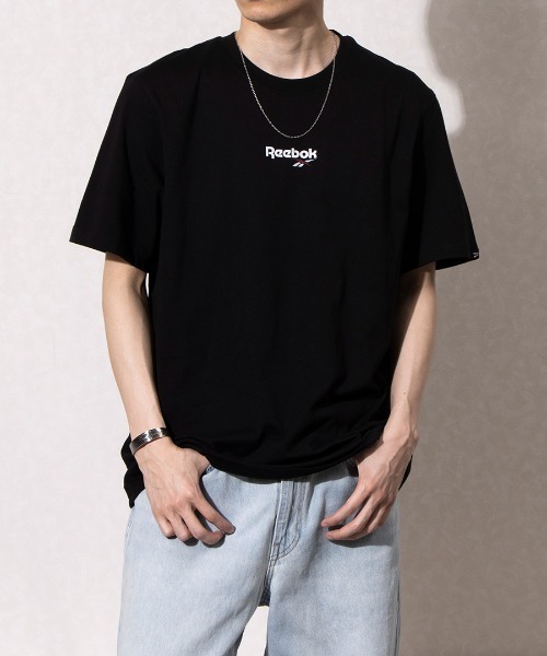 Reebok(リーボック)の「スターズ グラフィック Tシャツ / STARS GRAPHIC TEE(Tシャツ/カットソー・メンズ・ホワイト/ブラック・SMALL/LARGE/X-LARGE/MEDIUM)」の2枚目の写真