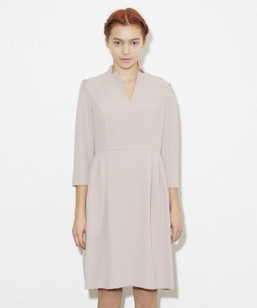 CAROLINA GLASER(カロリナ グレイサー)の「【MEG着用】CAROLINA GLASER / 襟カットワンピース(ワンピース・レディース・ブラック/ピンク・ONE SIZE)」の14枚目の写真