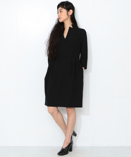 CAROLINA GLASER(カロリナ グレイサー)の「【MEG着用】CAROLINA GLASER / 襟カットワンピース(ワンピース・レディース・ブラック/ピンク・ONE SIZE)」の17枚目の写真