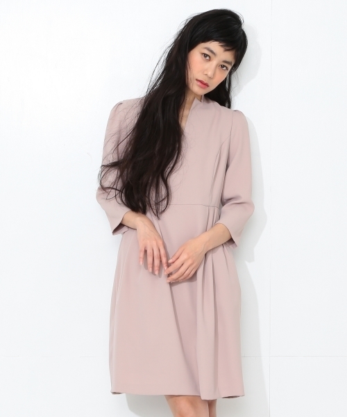 CAROLINA GLASER(カロリナ グレイサー)の「【MEG着用】CAROLINA GLASER / 襟カットワンピース(ワンピース・レディース・ブラック/ピンク・ONE SIZE)」の19枚目の写真