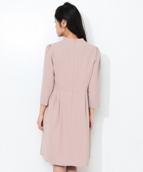 CAROLINA GLASER(カロリナ グレイサー)の「【MEG着用】CAROLINA GLASER / 襟カットワンピース(ワンピース・レディース・ブラック/ピンク・ONE SIZE)」の21枚目の写真