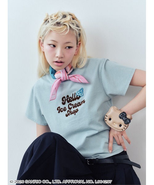 sanrio house(サンリオハウス)の「【HELLO ICE CREAM SHOP 】クロップドTシャツ(Tシャツ/カットソー・レディース・イエロー/ライトブルー/チャコールグレー/オフホワイト・F)」の11枚目の写真