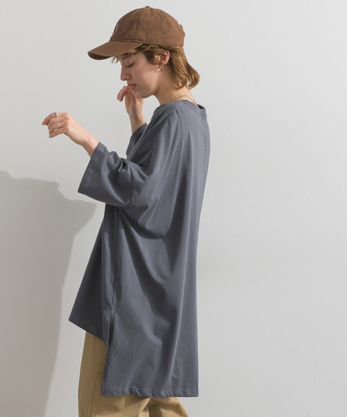Fizz(フィズ)の「綿100% ビッグシルエットTシャツ(Tシャツ/カットソー・レディース・ホワイト/ブラック/ブルー/グレイッシュベージュ・M)」の20枚目の写真