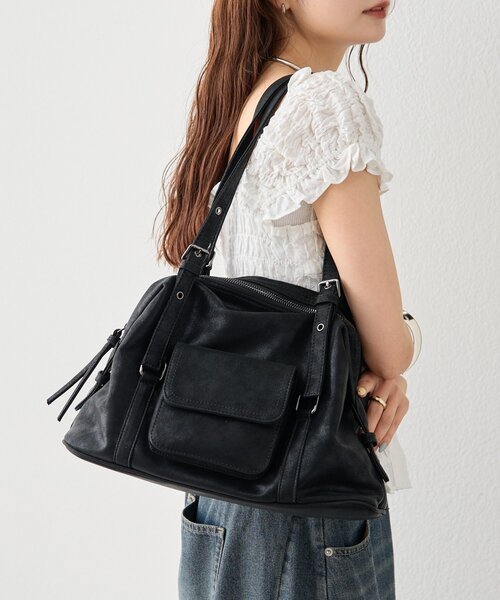 mystic(ミスティック)の「ポケット付きベルトハンドルボストンBAG(トートバッグ・レディース・ブラック・ONE SIZE)」の1枚目の写真
