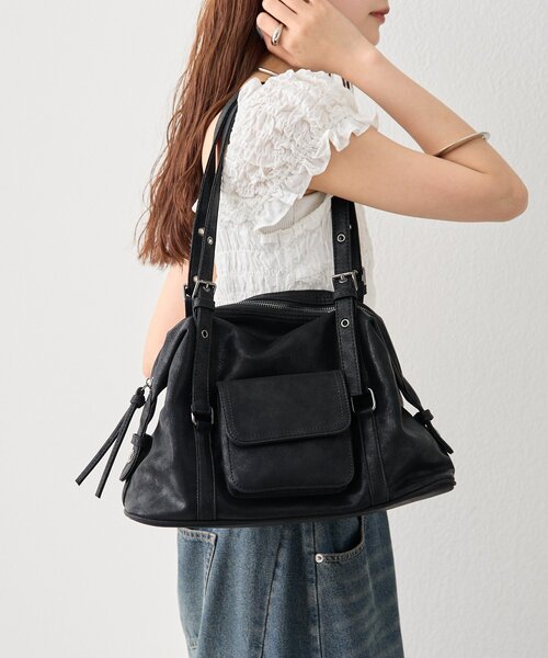 mystic(ミスティック)の「ポケット付きベルトハンドルボストンBAG(トートバッグ・レディース・ブラック・ONE SIZE)」の2枚目の写真