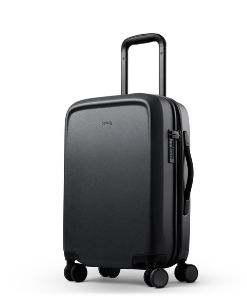 Bellroy(ベルロイ)の「Bellroy ベルロイ Transit-Carry-on LTCA(クラッチバッグ・レディース・ブラック/グリーン/ネイビー/アイボリー・FREE)」の1枚目の写真