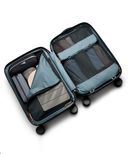 Bellroy(ベルロイ)の「Bellroy ベルロイ Transit-Carry-on LTCA(クラッチバッグ・レディース・ブラック/グリーン/ネイビー/アイボリー・FREE)」の10枚目の写真