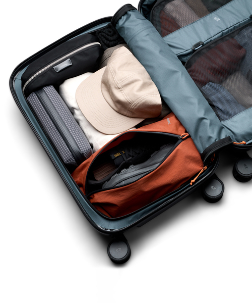 Bellroy(ベルロイ)の「Bellroy ベルロイ Transit-Carry-on LTCA(クラッチバッグ・レディース・ブラック/グリーン/ネイビー/アイボリー・FREE)」の11枚目の写真
