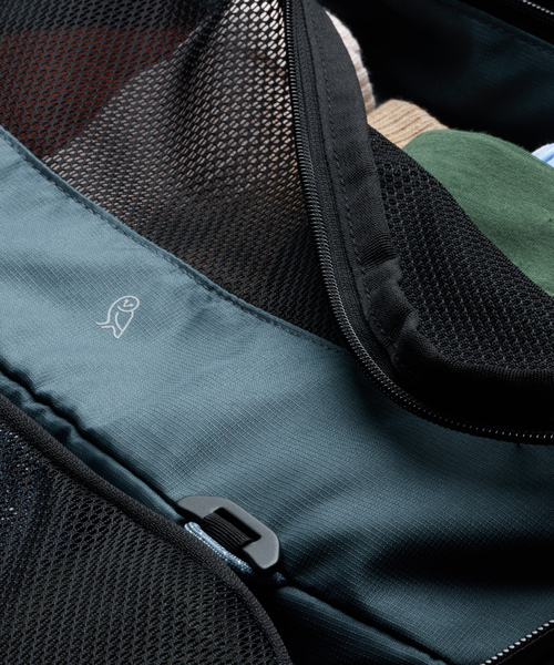 Bellroy(ベルロイ)の「Bellroy ベルロイ Transit-Carry-on LTCA(クラッチバッグ・レディース・ブラック/グリーン/ネイビー/アイボリー・FREE)」の13枚目の写真