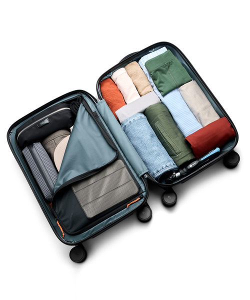 Bellroy(ベルロイ)の「Bellroy ベルロイ Transit-Carry-on LTCA(クラッチバッグ・レディース・ブラック/グリーン/ネイビー/アイボリー・FREE)」の14枚目の写真