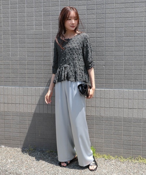 Bab(バブ)の「サテンパンツ(その他パンツ・レディース・ベージュ/ブラック/ブルー・M)」の13枚目の写真