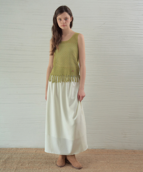 OURNOSTALGIA(アワー ノスタルジア)の「Handmade Fringe Sleeveless Knit_Olive(OC26KN21)(ニット/セーター・レディース・オリーブ・FREE)」の3枚目の写真