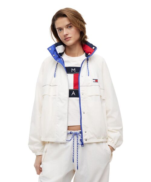 tommy jeans(トミー ジーンズ)の「カラーブロックウィンドブレーカー(ナイロンジャケット・レディース・ホワイト・X-SMALL/MEDIUM/SMALL)」の1枚目の写真