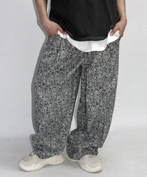 M Paisley side one tuck curved wide pants Black