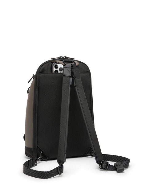 TUMI(トゥミ)の「ALPHA BRAVO 「ナイト」スリング(ボディバッグ/ウエストポーチ・メンズ・ブラウン系その他・FREE)」の6枚目の写真